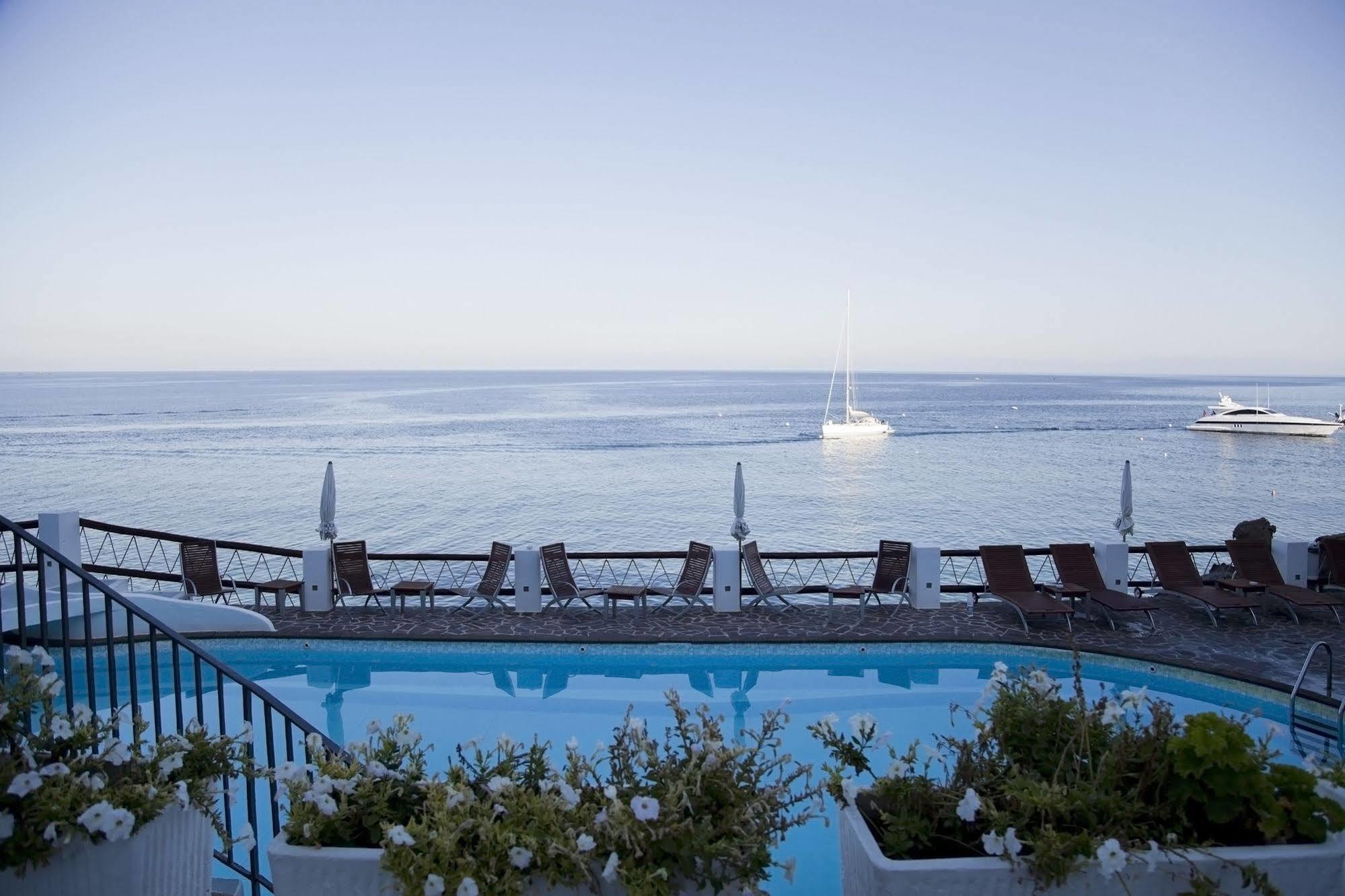 Hotel Cincotta Panarea Ngoại thất bức ảnh